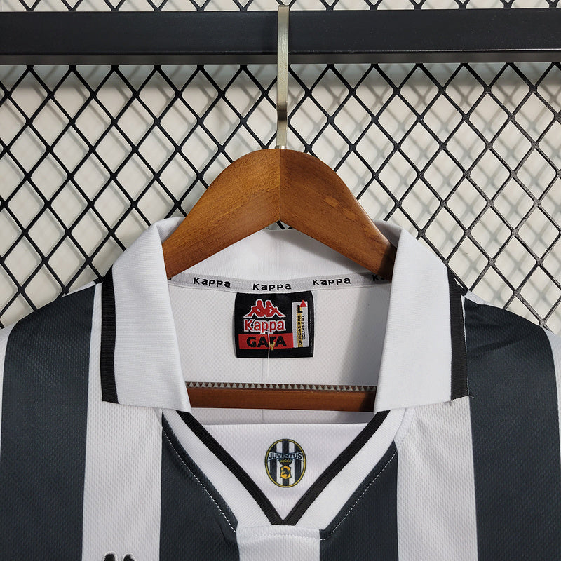 CAMISA RETRÔ DA JUVENTUS 95/97 BRANCO E PRETO